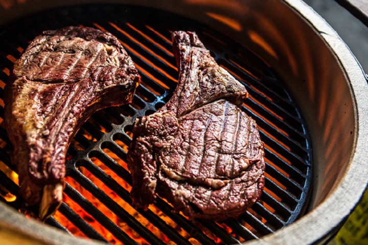 Côte de Bœuf au Kamado