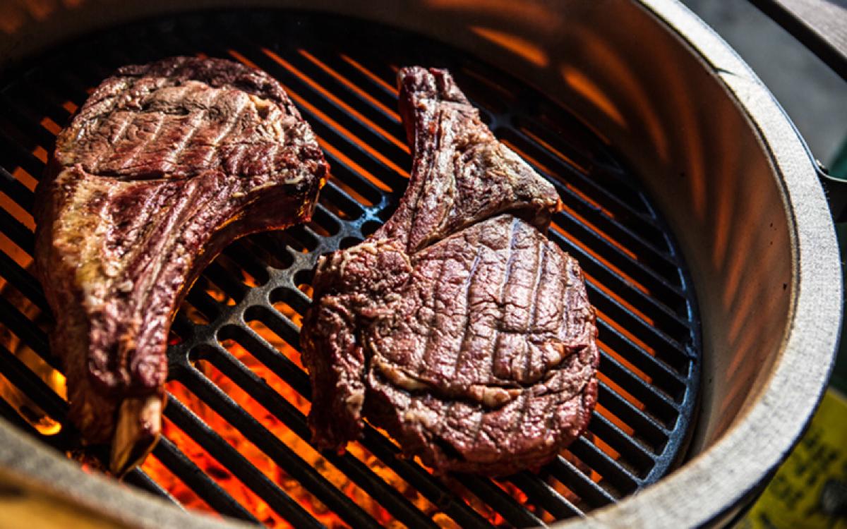 Côte de Bœuf au Kamado